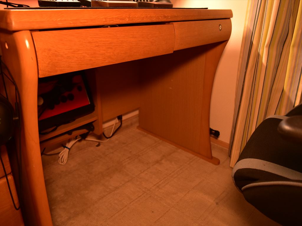 コイズミ健康デスク 勉強机