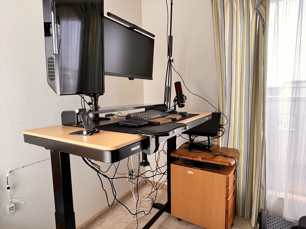 FLEXISPOT EB8Zの配線の難易度が高め