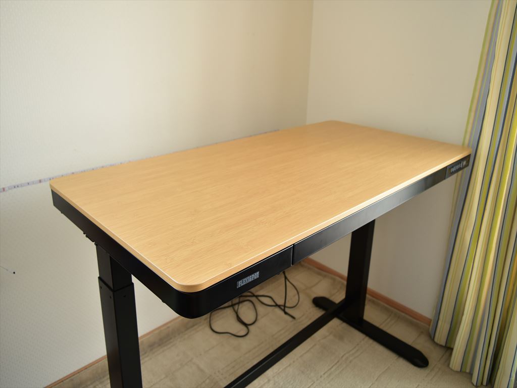 FLEXISPOT EB8Zの外観