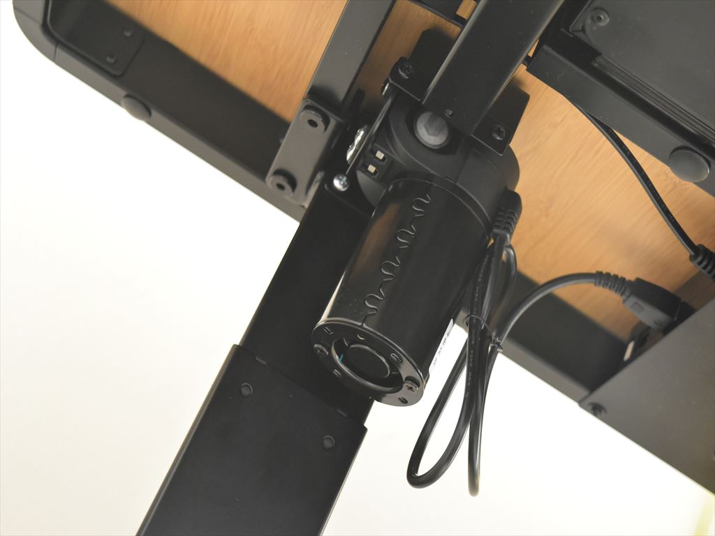 FLEXISPOT EB8Zの外観