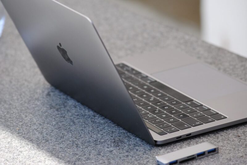 Macだとポート数と種類がすくない