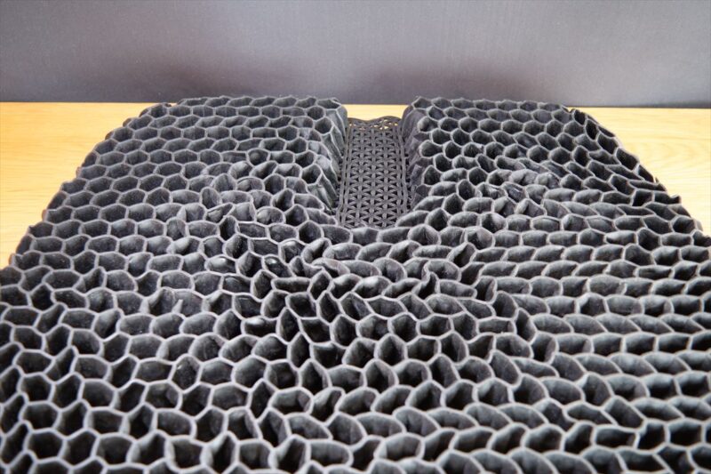 relaxheal ゲルクッション 本体の外観