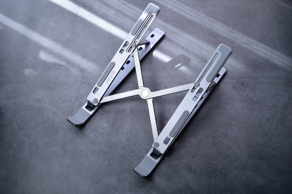 Boyata 折りたたみ式スタンド